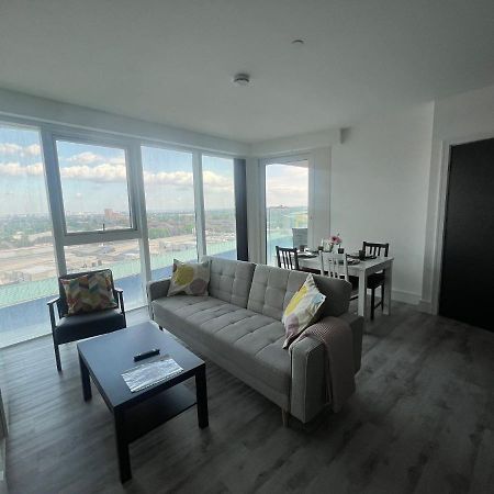 One West Point , Icon Tower Apartment ลอนดอน ภายนอก รูปภาพ