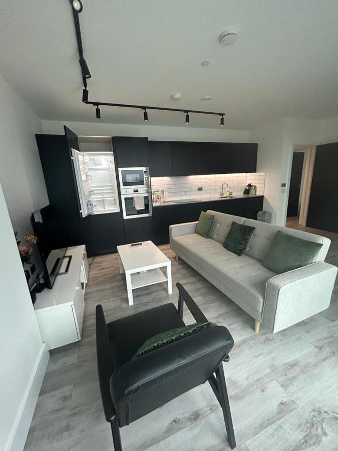 One West Point , Icon Tower Apartment ลอนดอน ภายนอก รูปภาพ